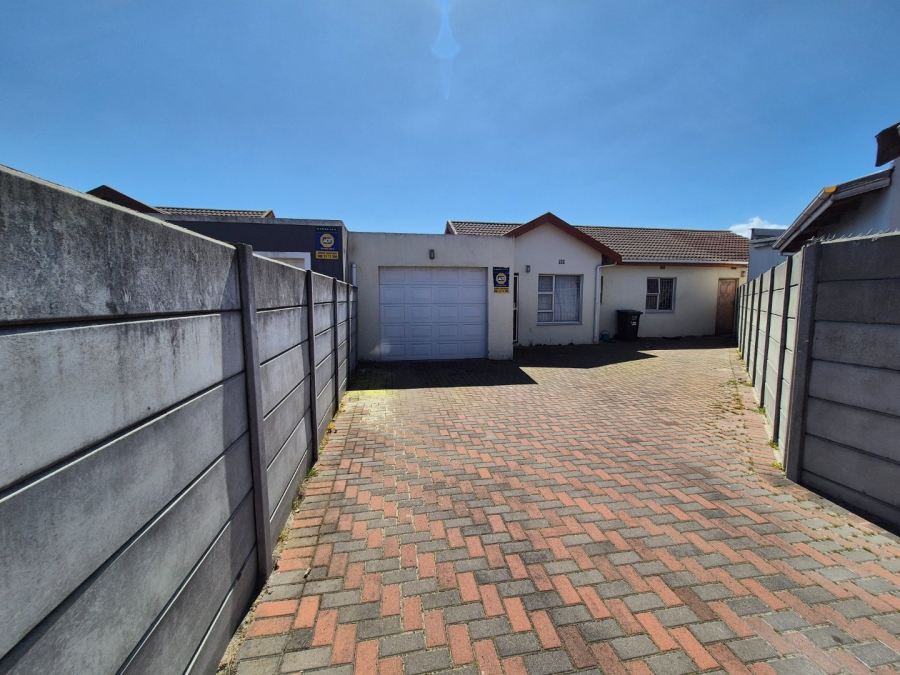 2 Bedroom Property for Sale in Brentwood Park Western Cape